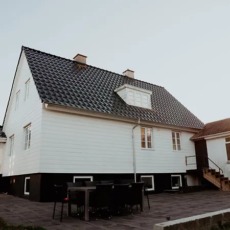 Family-friendly Near The Sea